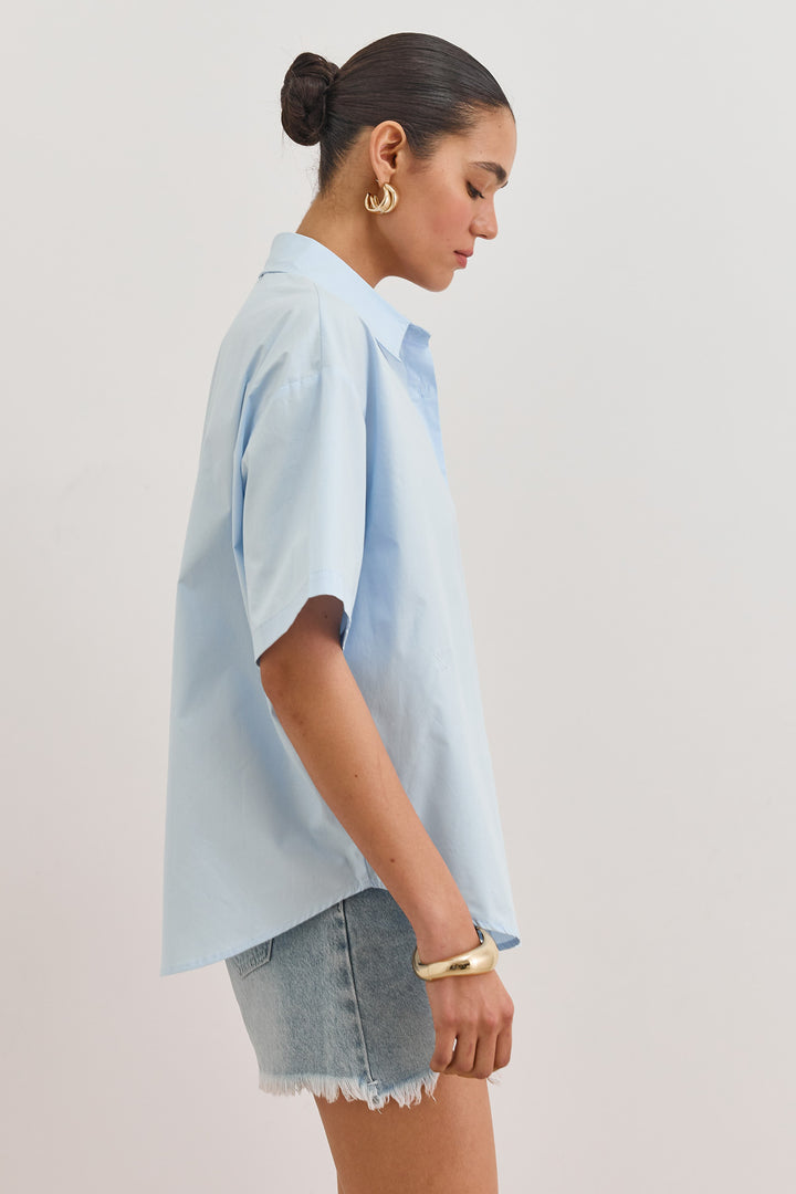 חולצה מכופתרת דריה גזרת אוברסייז | כחול בהיר