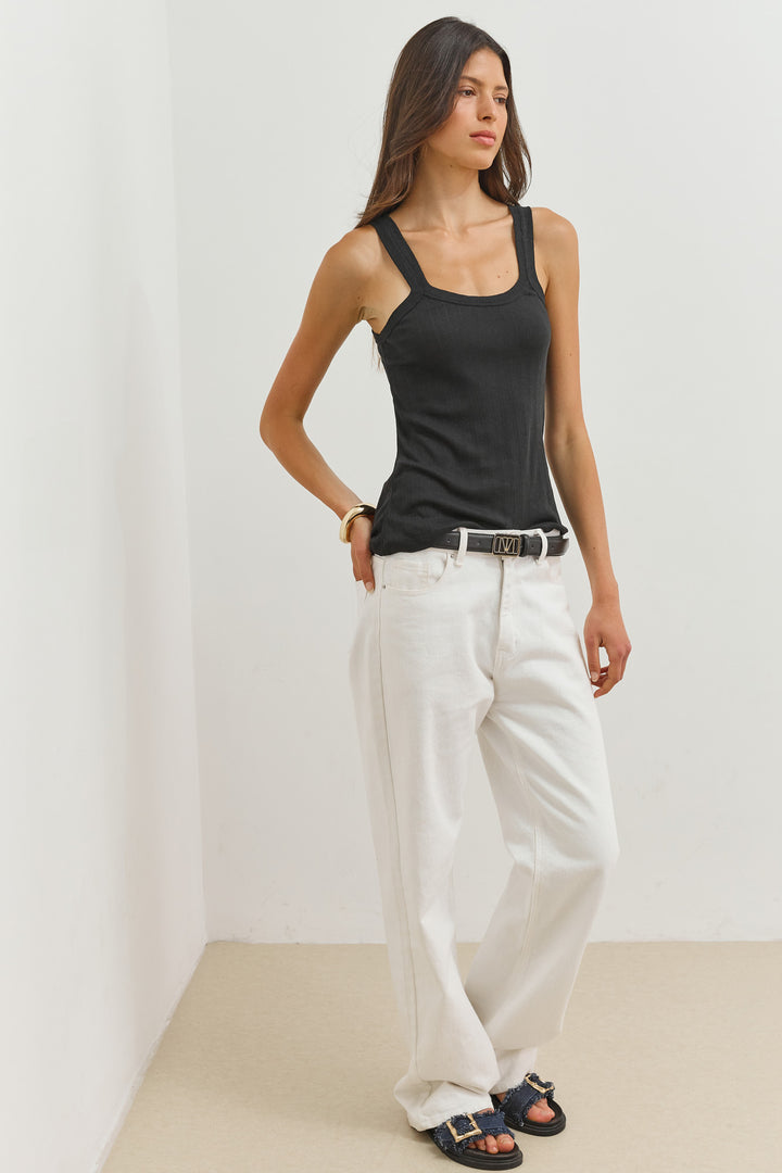 גופיית ונוס עם טקסטורה | שחור