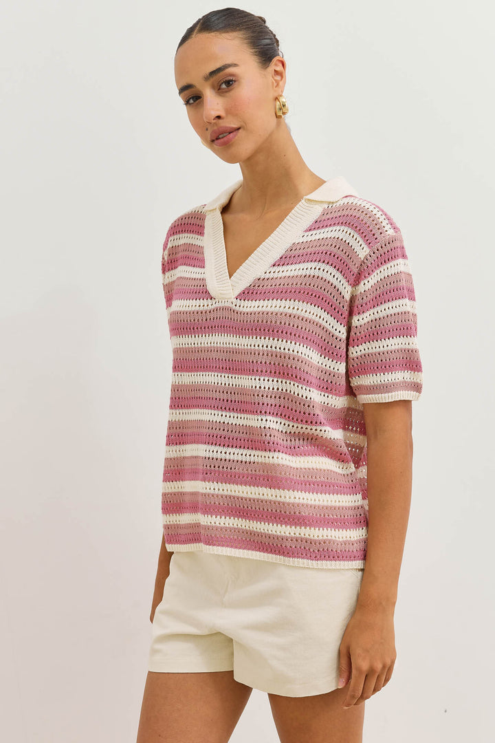 חולצת קרושה אייריס בשילוב צווארון | ורוד/לבן