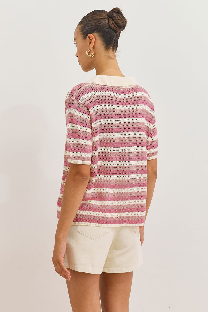 חולצת קרושה אייריס בשילוב צווארון | ורוד/לבן