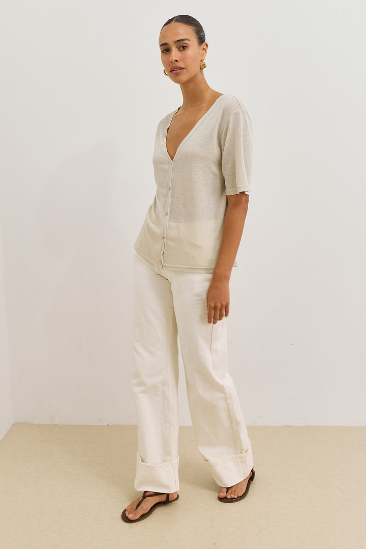 חולצת כפתורים בילי מחשוף וי | אבן