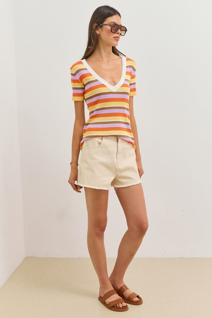 חולצת סטפני סטרייפס מחשוף וי | צבעוני