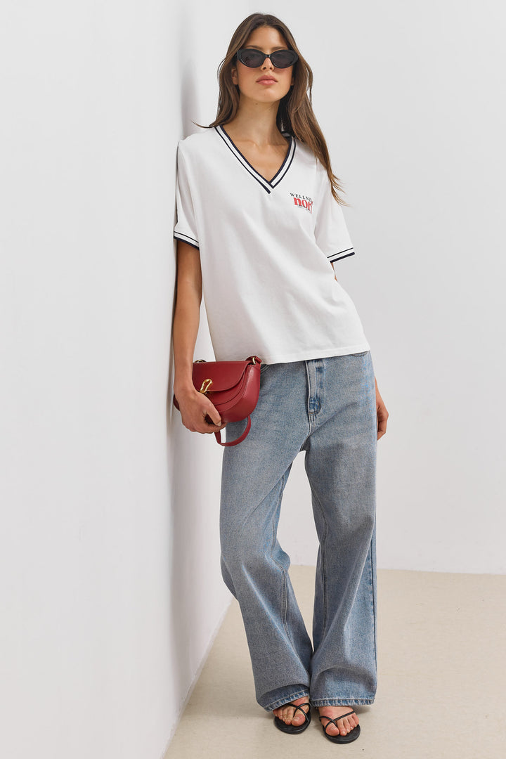 טי שירט טיילור צווארון וי | לבן