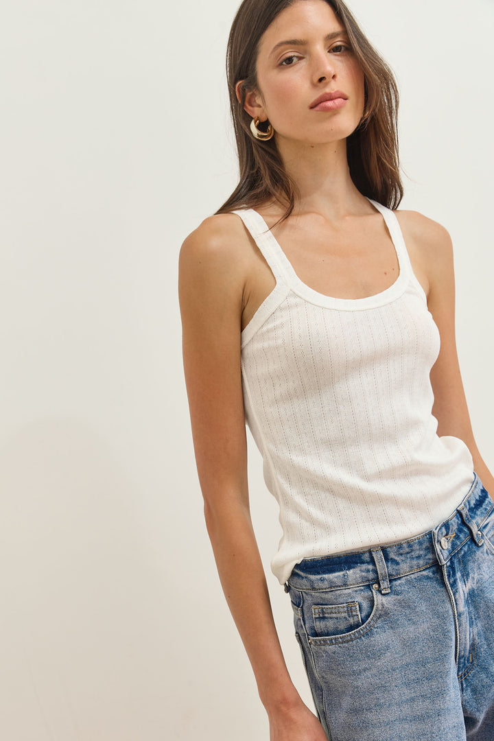 גופיית ונוס עם טקסטורה | לבן