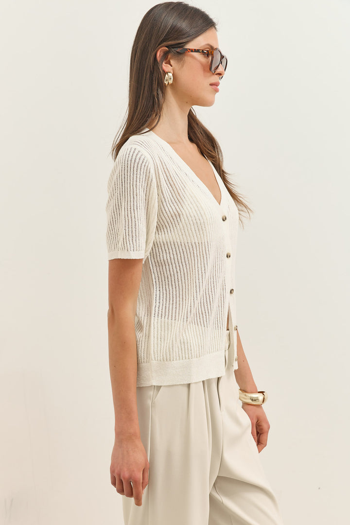 חולצת סריג צ'ארלס בשילוב כפתורים | שמנת