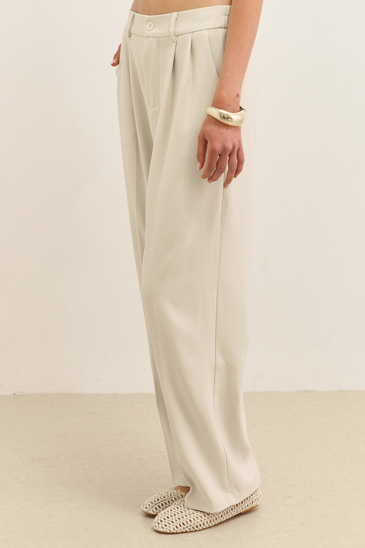 מכנסי טובי גזרה מחויטת | בז'