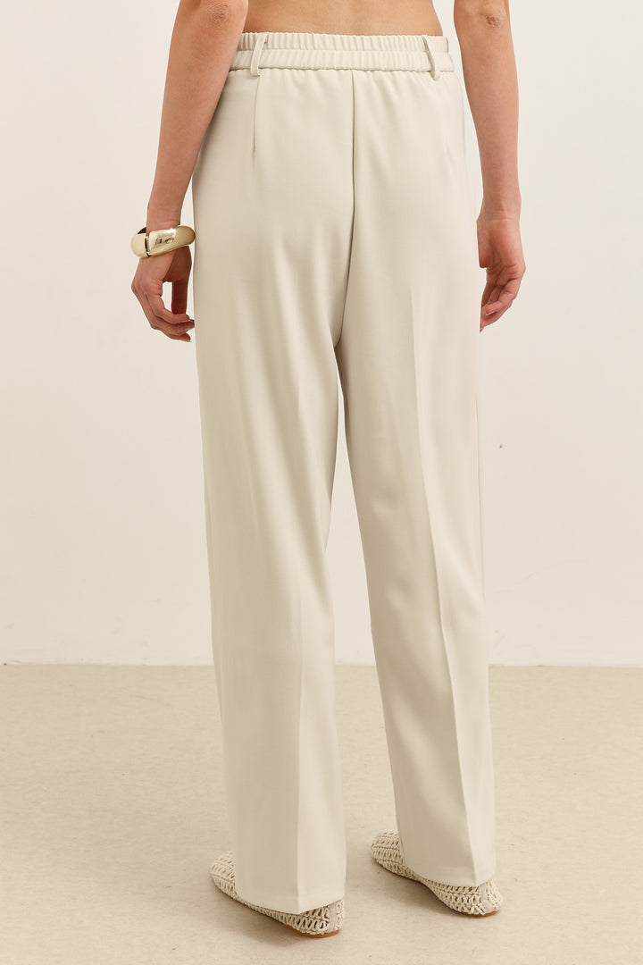 מכנסי טובי גזרה מחויטת | בז'