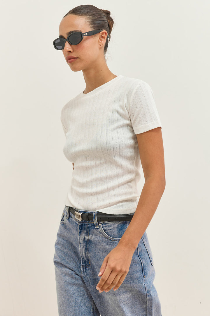 טי שירט ונוס עם טקסטורה | לבן