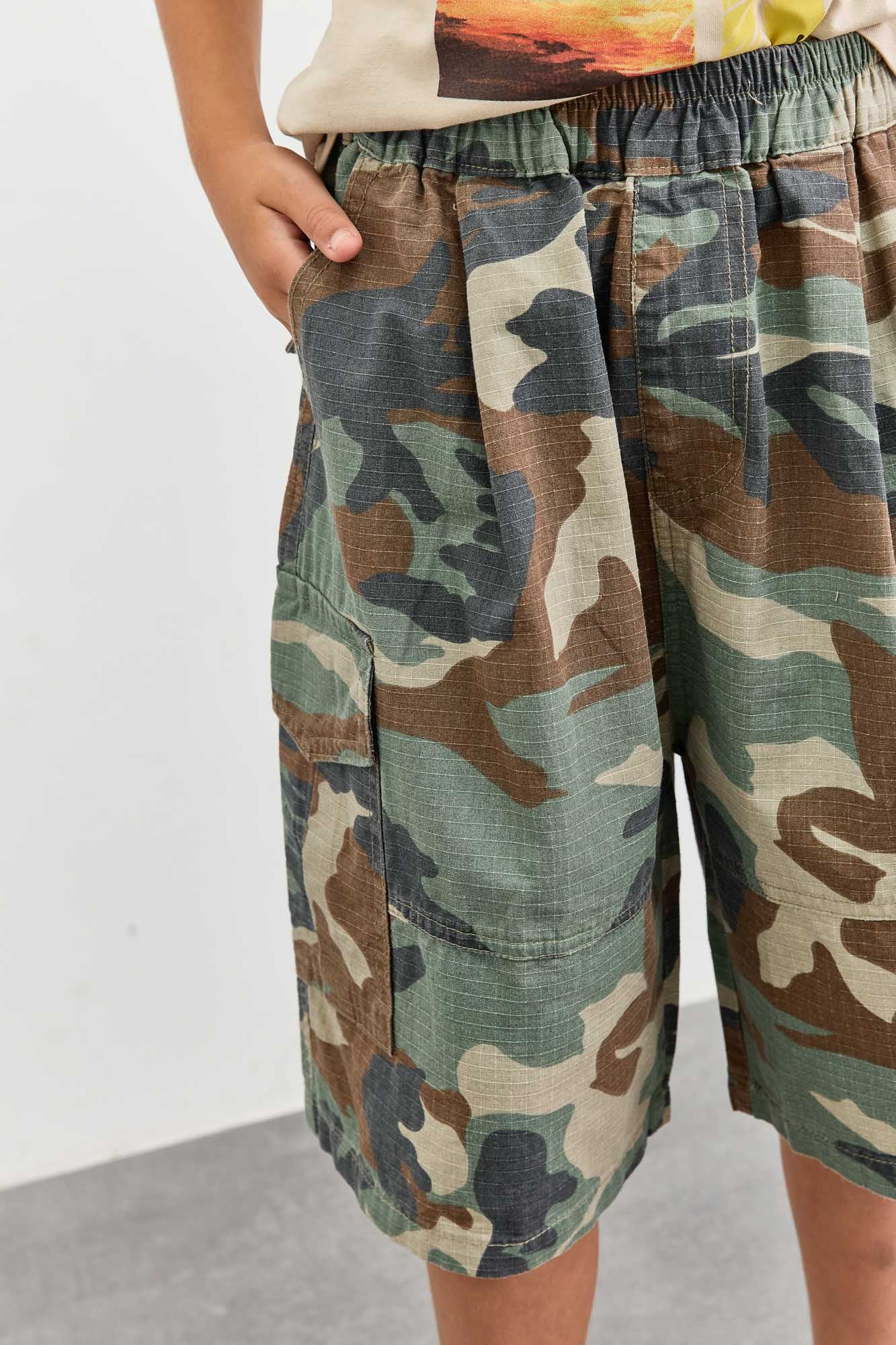 מכנסי ברמודה ARMY עם כיסים | ירוק/חום