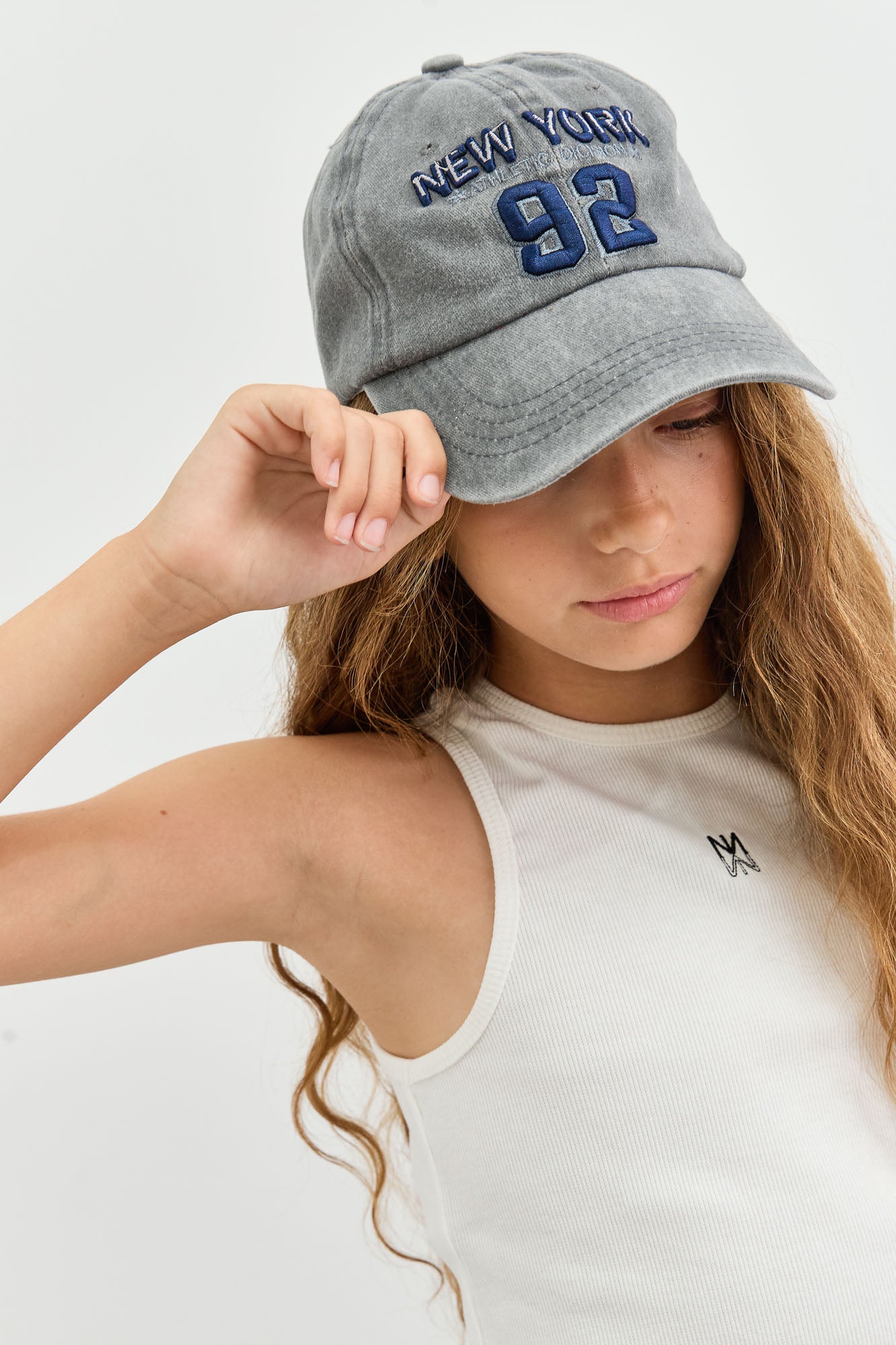כובע NEW YORK עם רקמה  | אפור