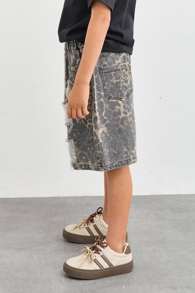 מכנסי ברמודה בשילוב קרעים הדפס מנומר