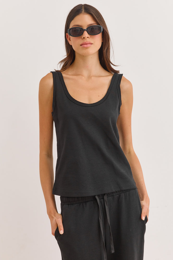 גופיית אנוק סיומת גזורה | שחור