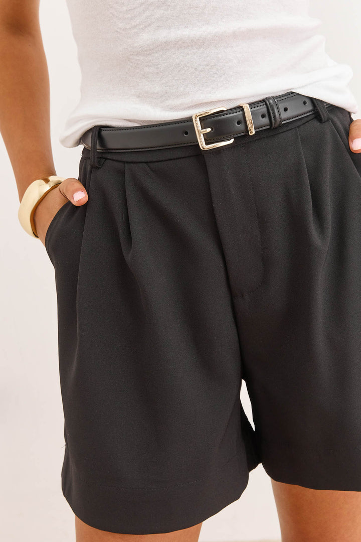 חגורת קלאסיק חריטת לוגו | שחור