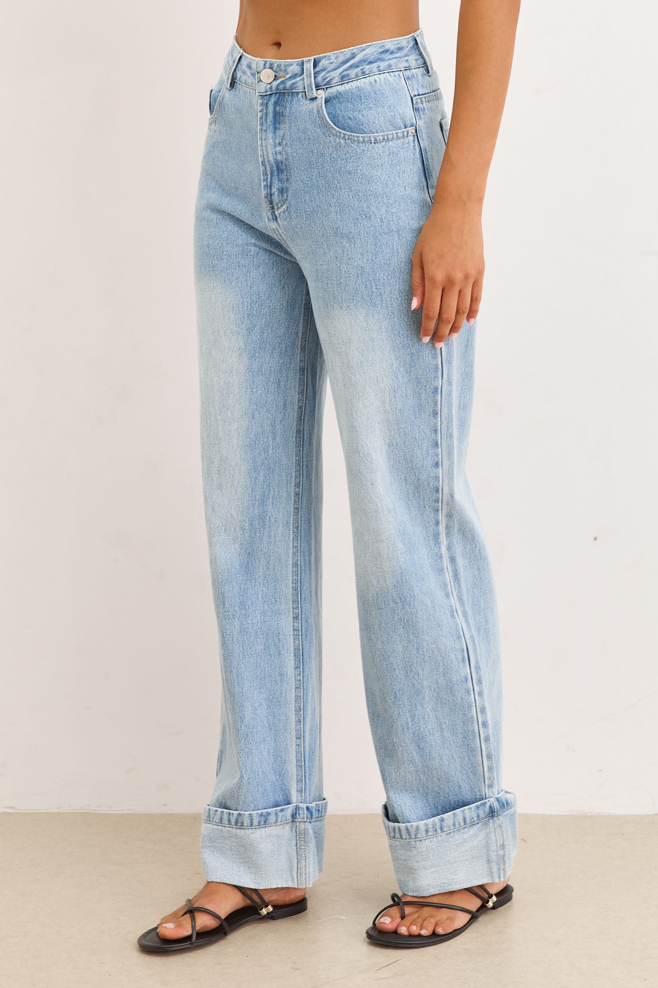 מכנסי ג'ינס ג'ניפר סיומת קיפול | ג'ינס בהיר