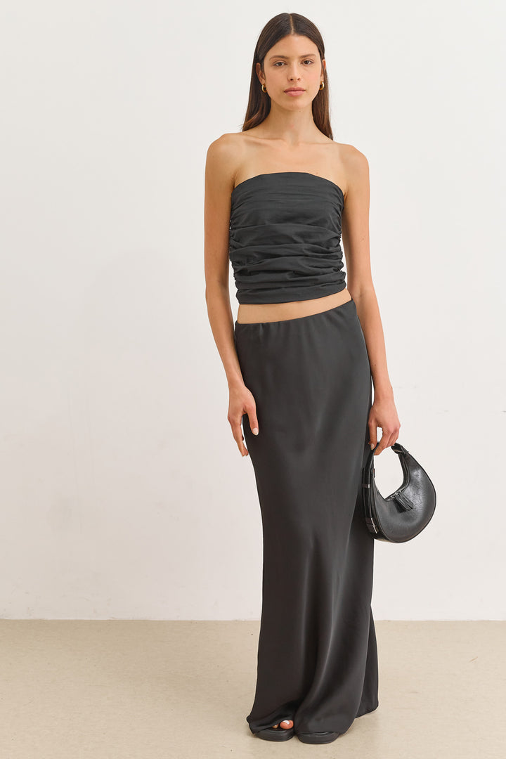 סטרפלס יוסטון בשילוב קפלים | שחור