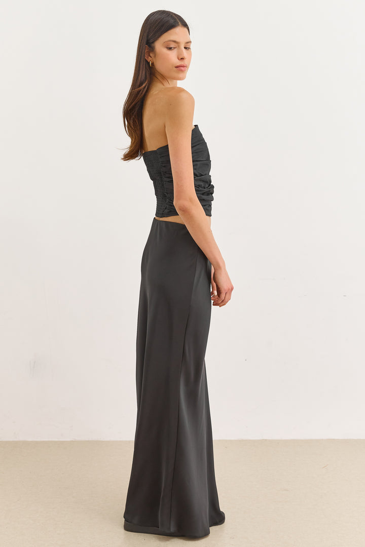 סטרפלס יוסטון בשילוב קפלים | שחור