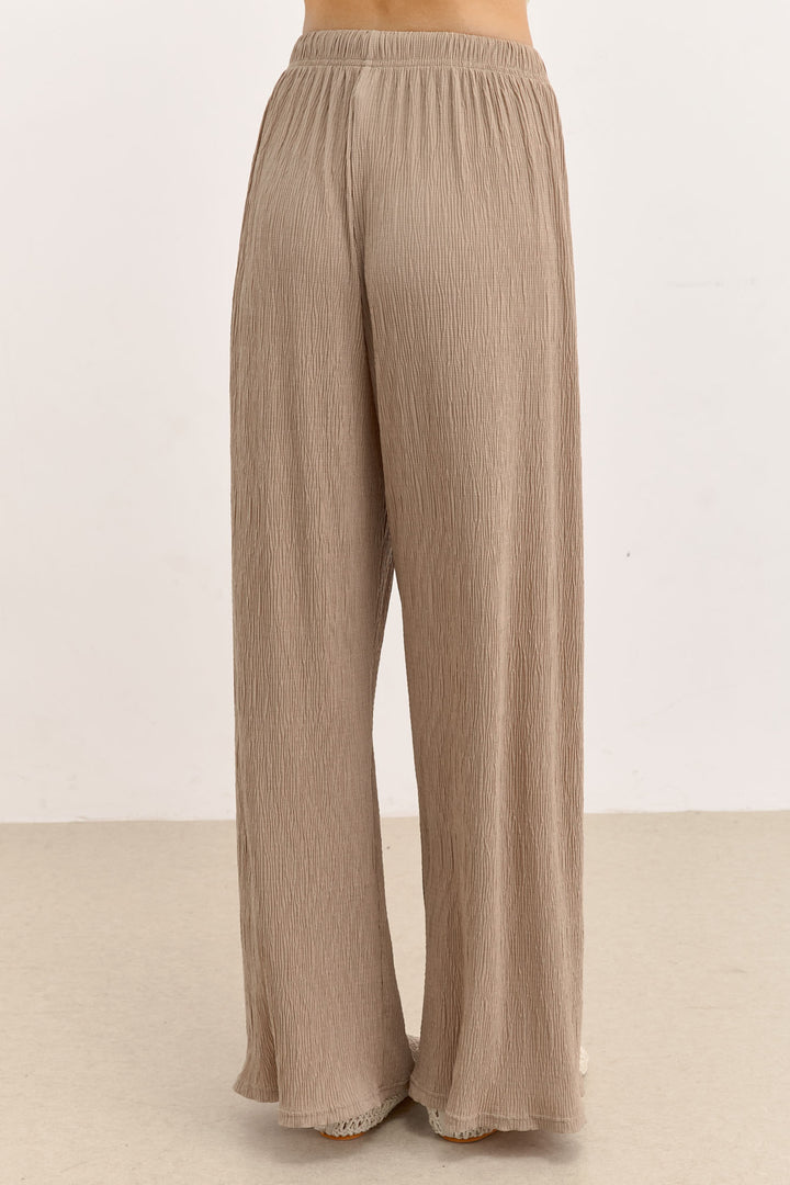 מכנסי פייר טקסטורת פסים | מוקה