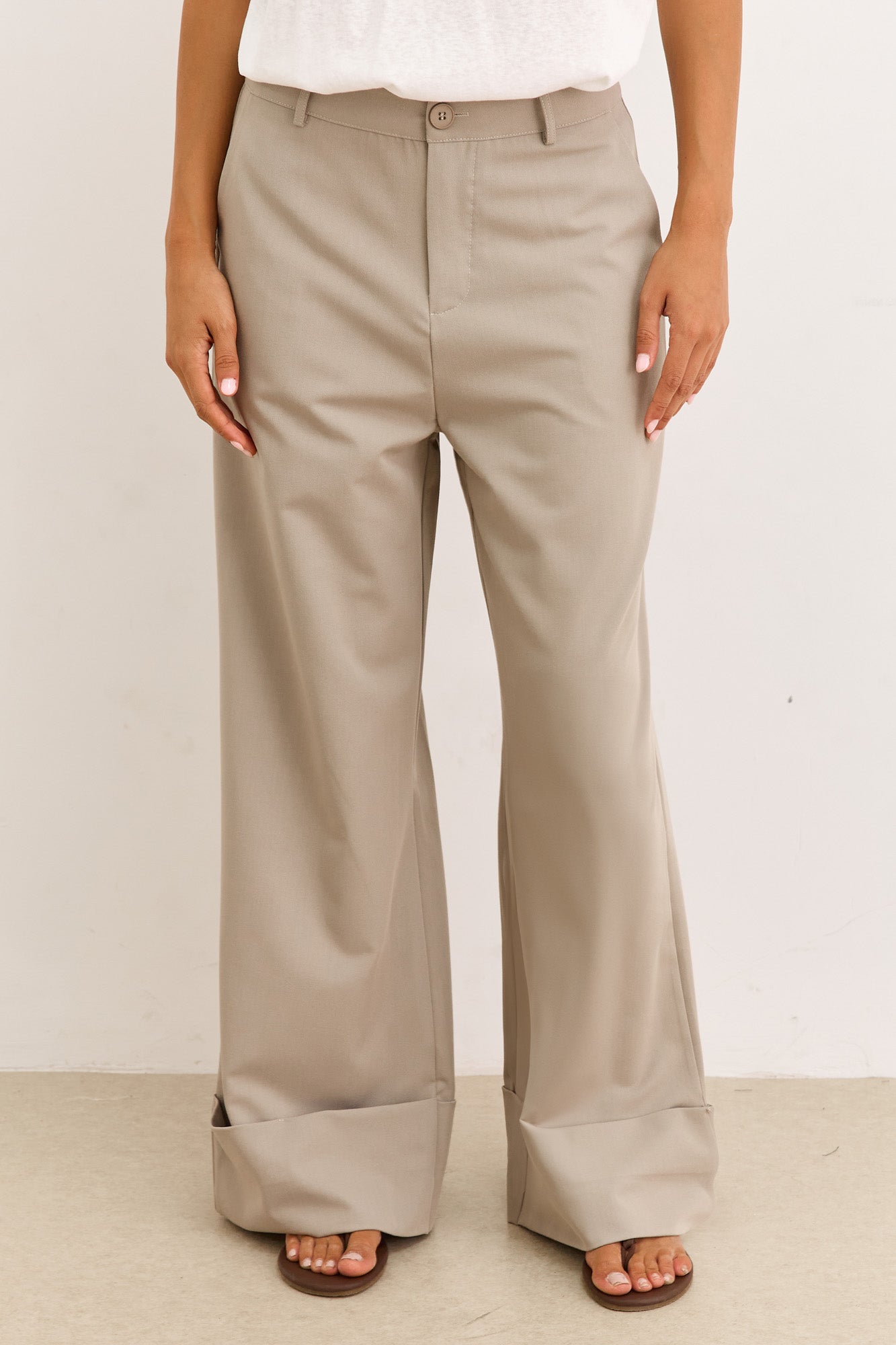 מכנסיים מחויטים מיקה סיומת קיפול | חאקי