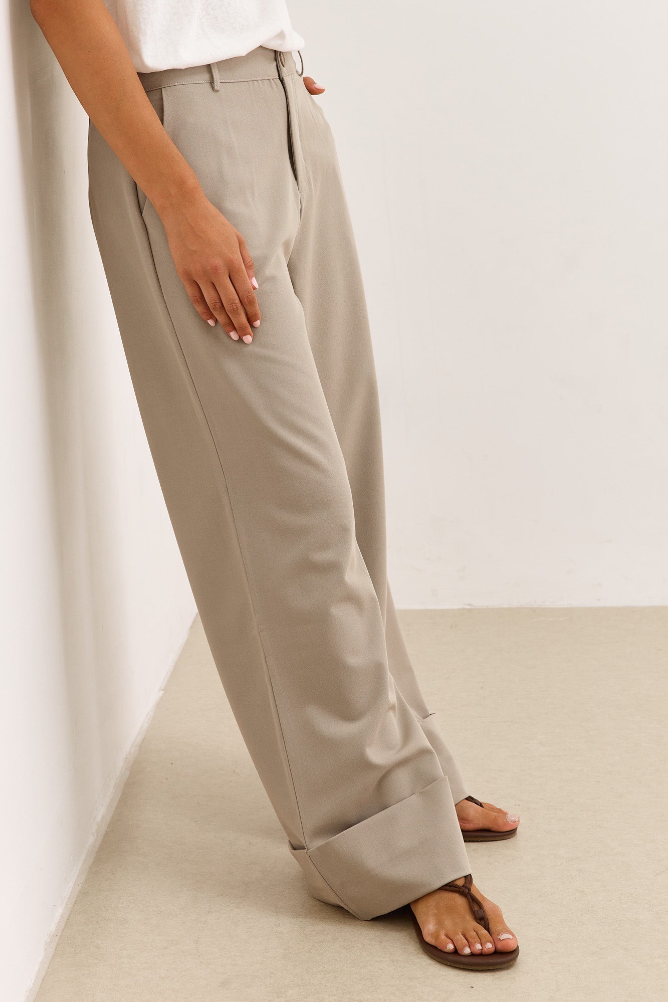 מכנסיים מחויטים מיקה סיומת קיפול | חאקי