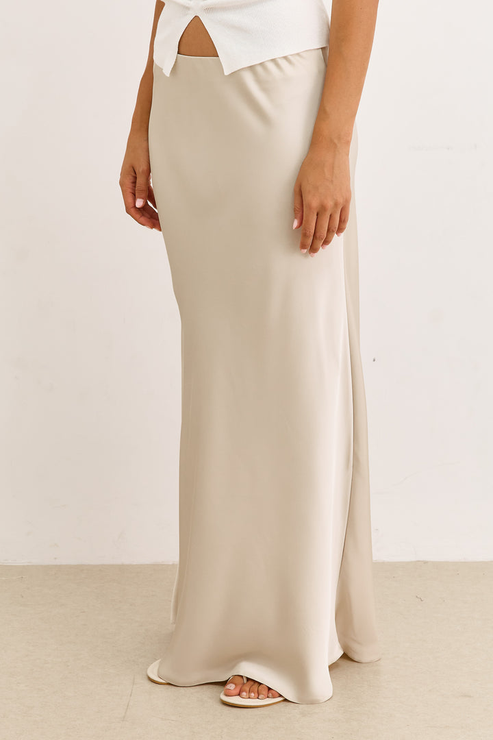 חצאית מלורי סאטן אורך מקסי | אבן