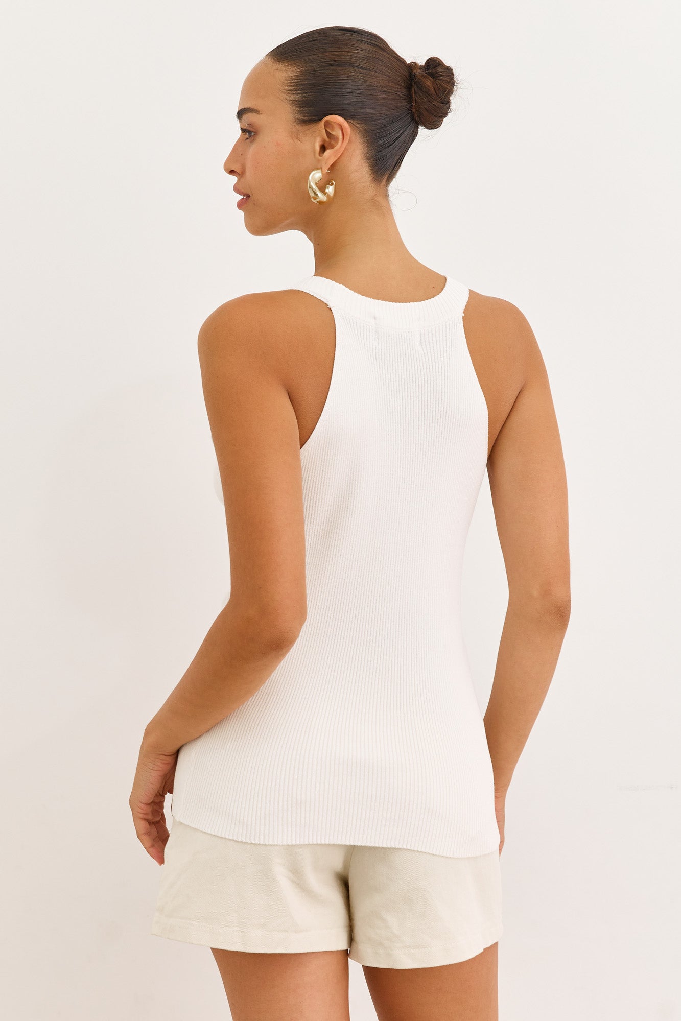 גופיית סריג ברי בשילוב כפתורים | לבן