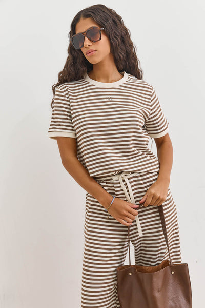 טי שירט אייבי סטרייפס בשילוב לוגו | חום/לבן