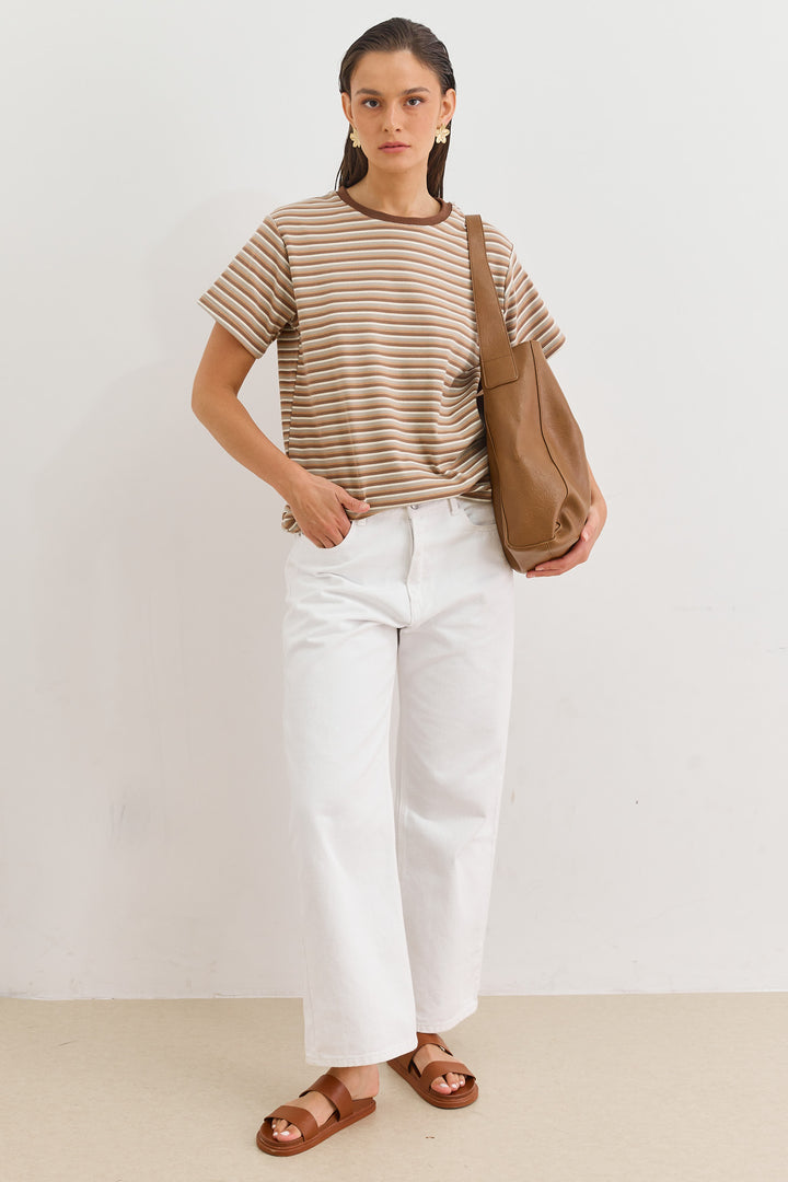 טי שירט קמיל סטרייפס | בז'/חום