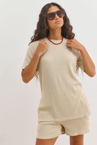 טי שירט קארי טקסטורת פסים | בז'