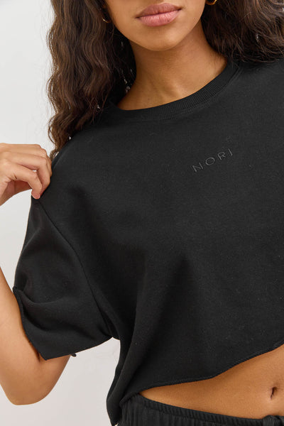 חולצת פרנץ' טרי סלסט גזרת קרופ | שחור