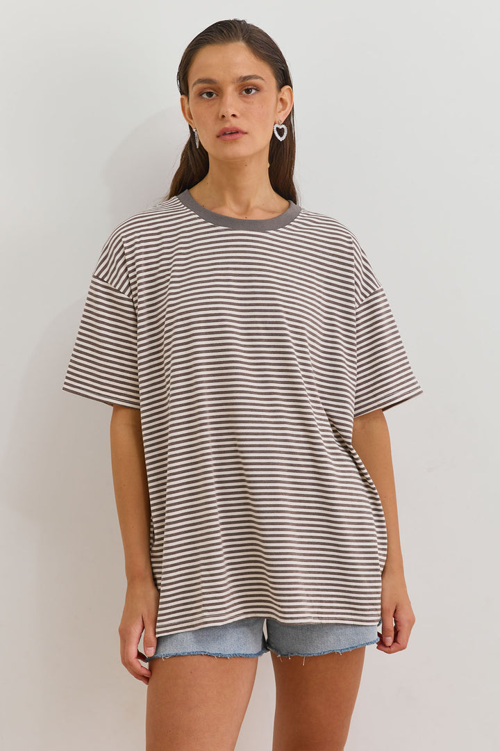 טי שירט אתנה סטרייפס גזרת אוברסייז | אפור/לבן