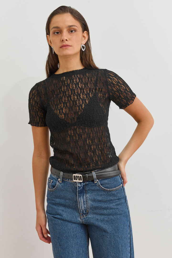 חולצת הלנה בד תחרה | שחור