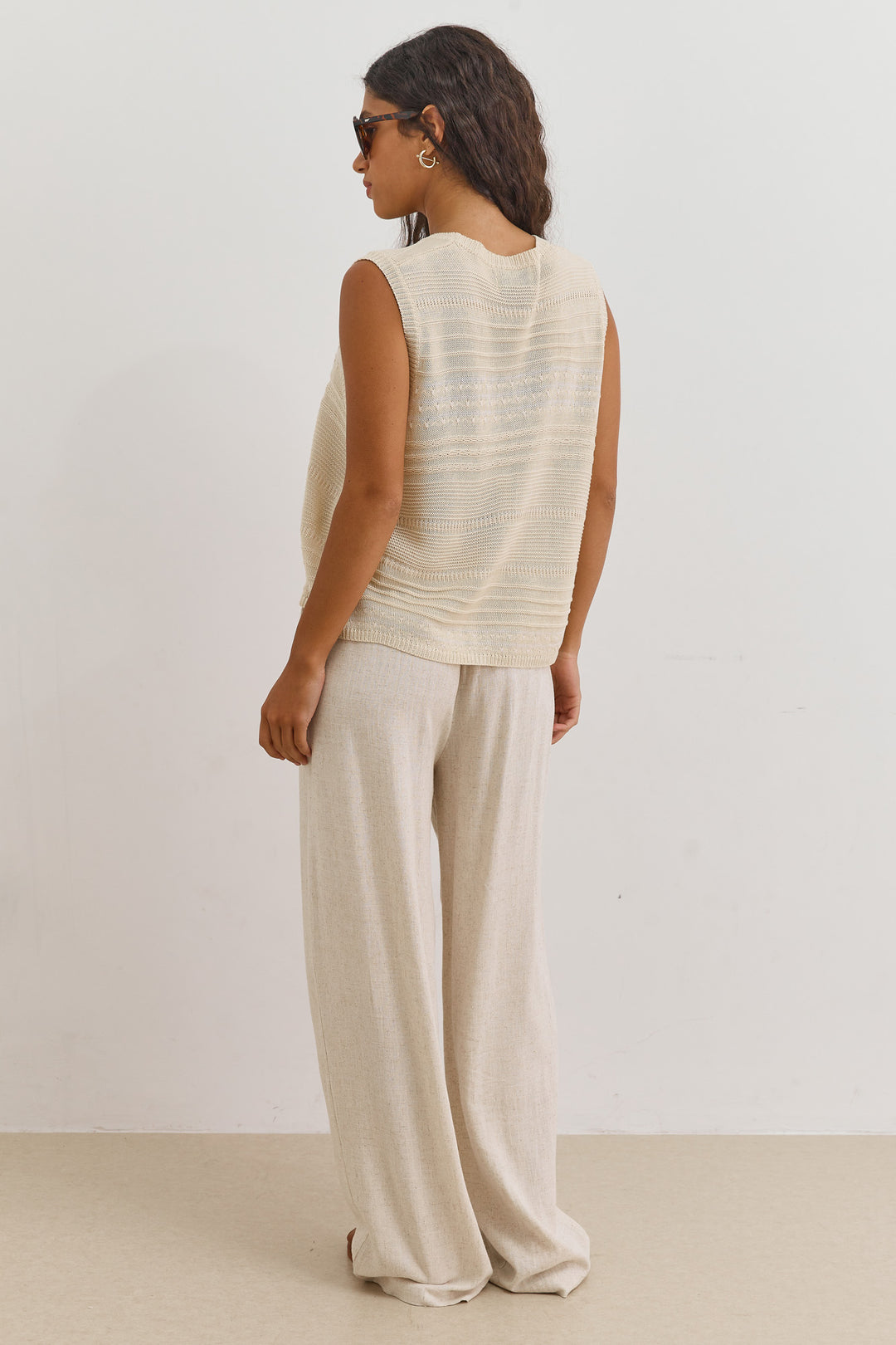 ווסט סריג תיאה עם טקסטורה | בז'