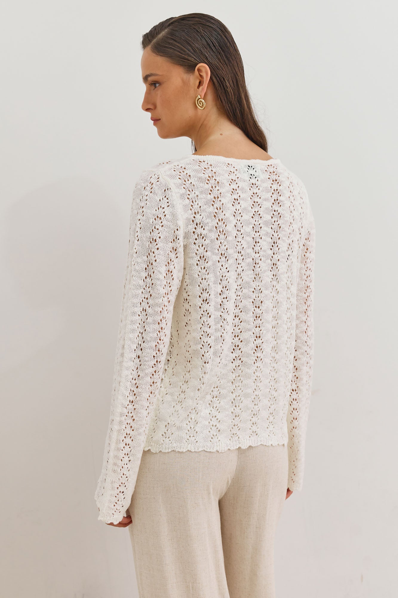 קרדיגן אמילי בד מחורר | לבן