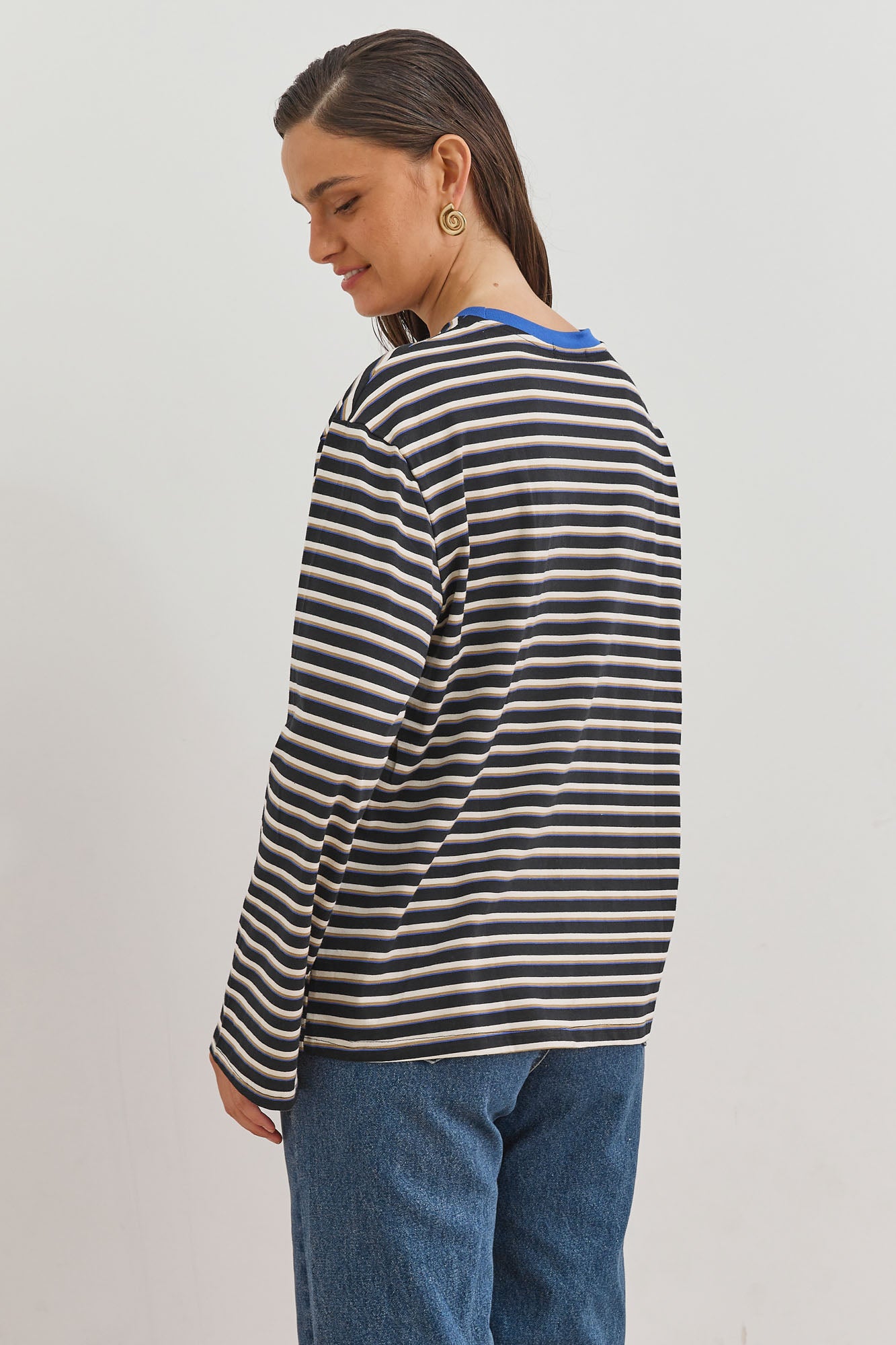 חולצת טי סטרייפס אנורה רקמת לוגו | שחור/שמנת