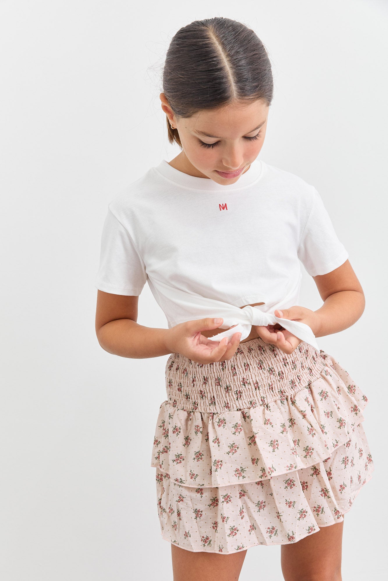 טי שירט בגזרת קרופ עם קשירה קדמית | לבן