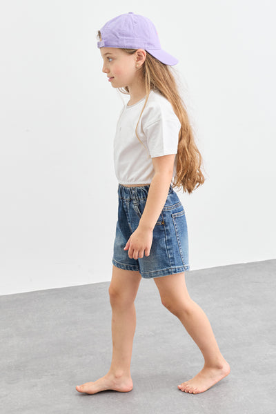 טי שירט בגזרת קרופ גומי במותן | לבן/בז'