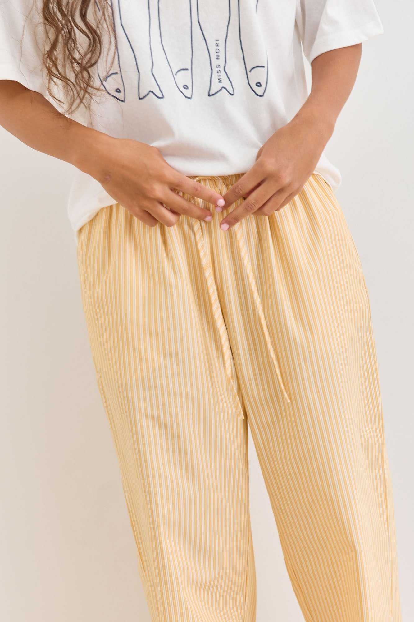 מכנסי הנדל סטרייפס גומי במותן | צהוב/לבן