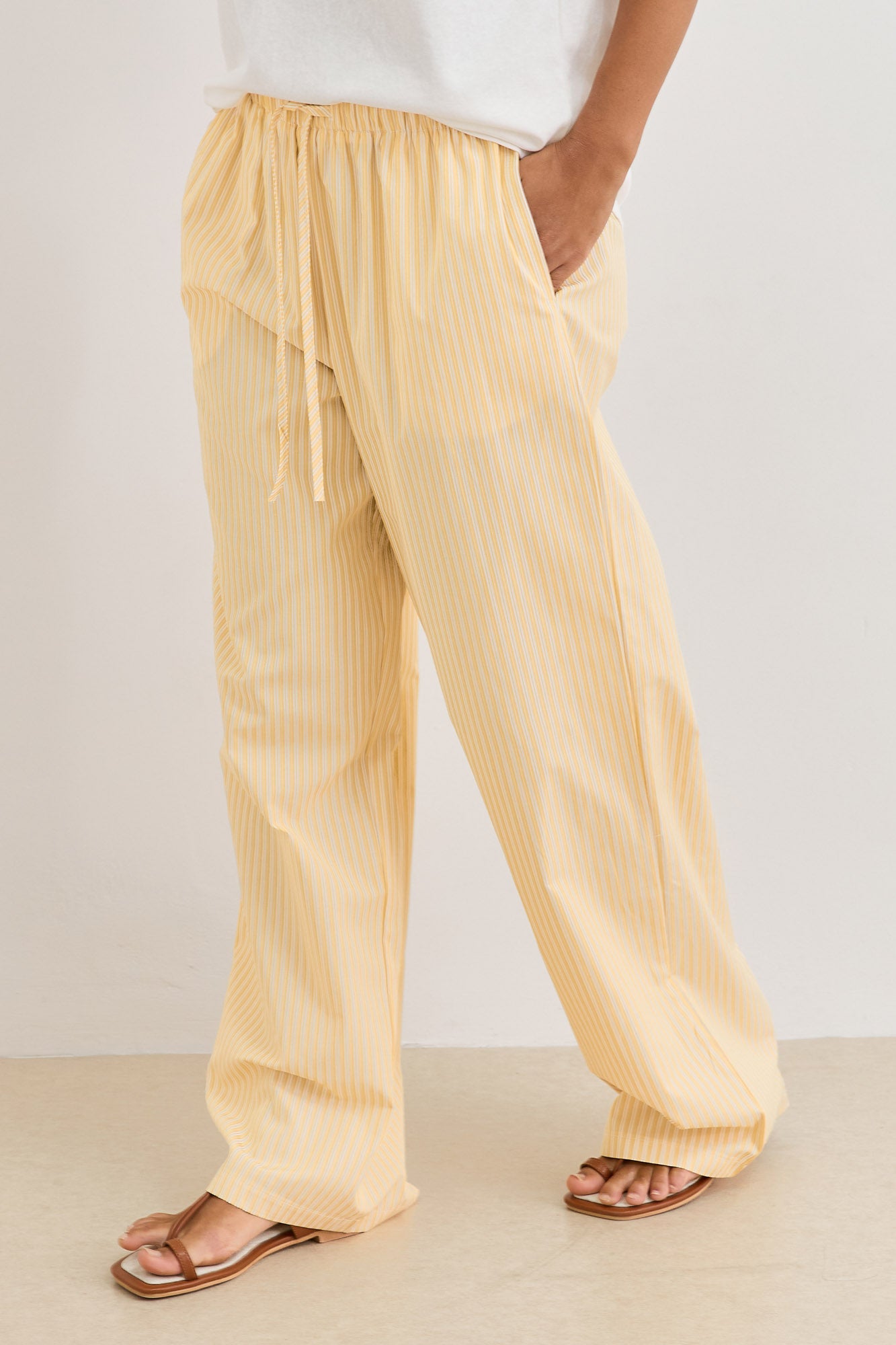מכנסי הנדל סטרייפס גומי במותן | צהוב/לבן