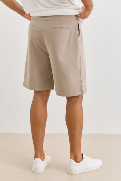 מכנסי ברמודה ג׳סטין מחויטים גומי במותן | בז'