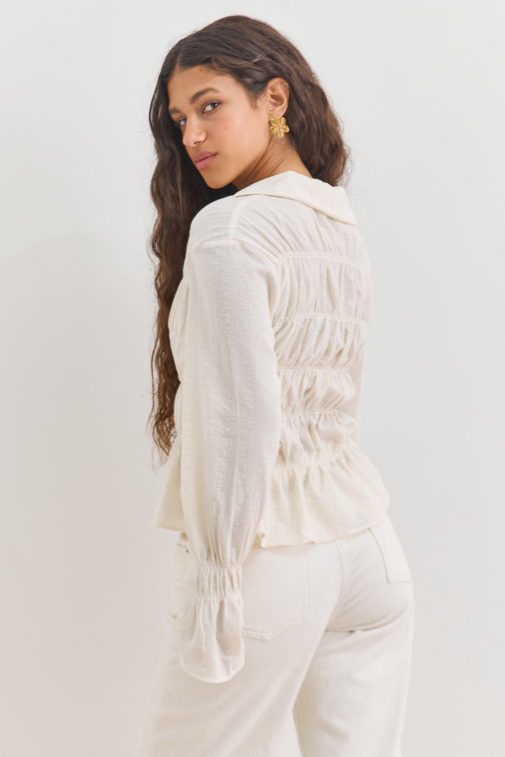 חולצה שקפקפה גוון סגירת קשירות | שמנת