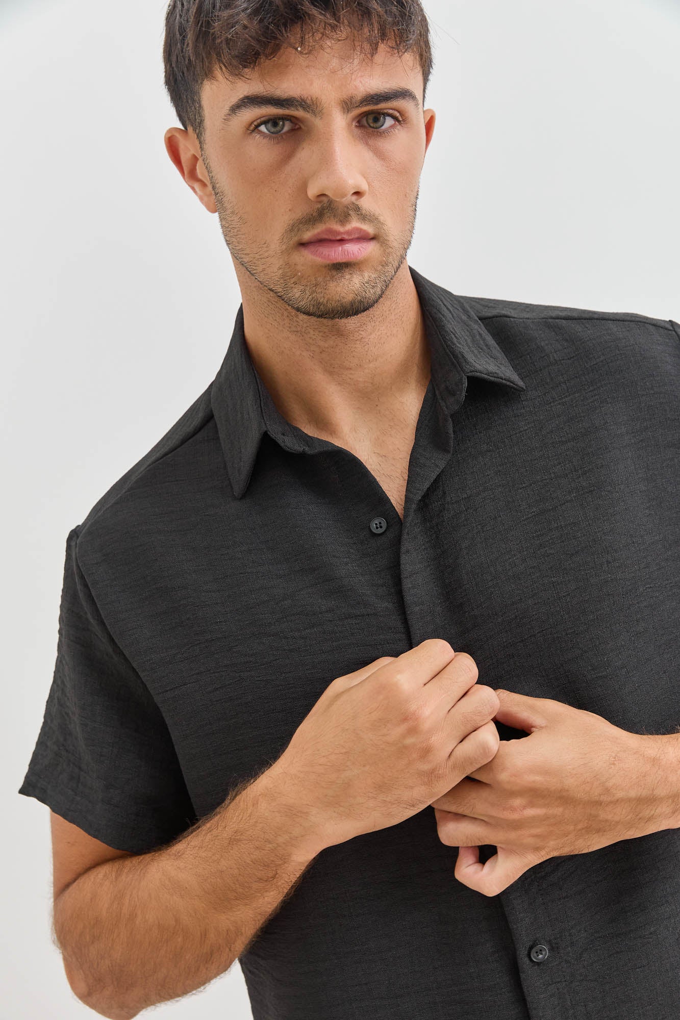 מכופתרת מייקל במראה פשתן | שחור