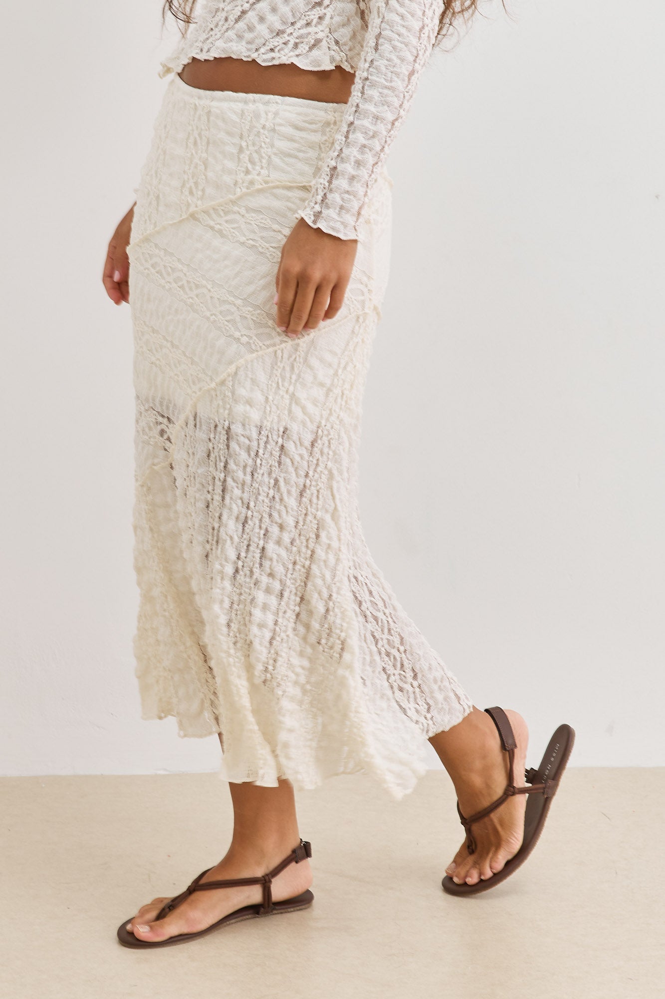 חצאית מידי טינה בד תחרה | שמנת