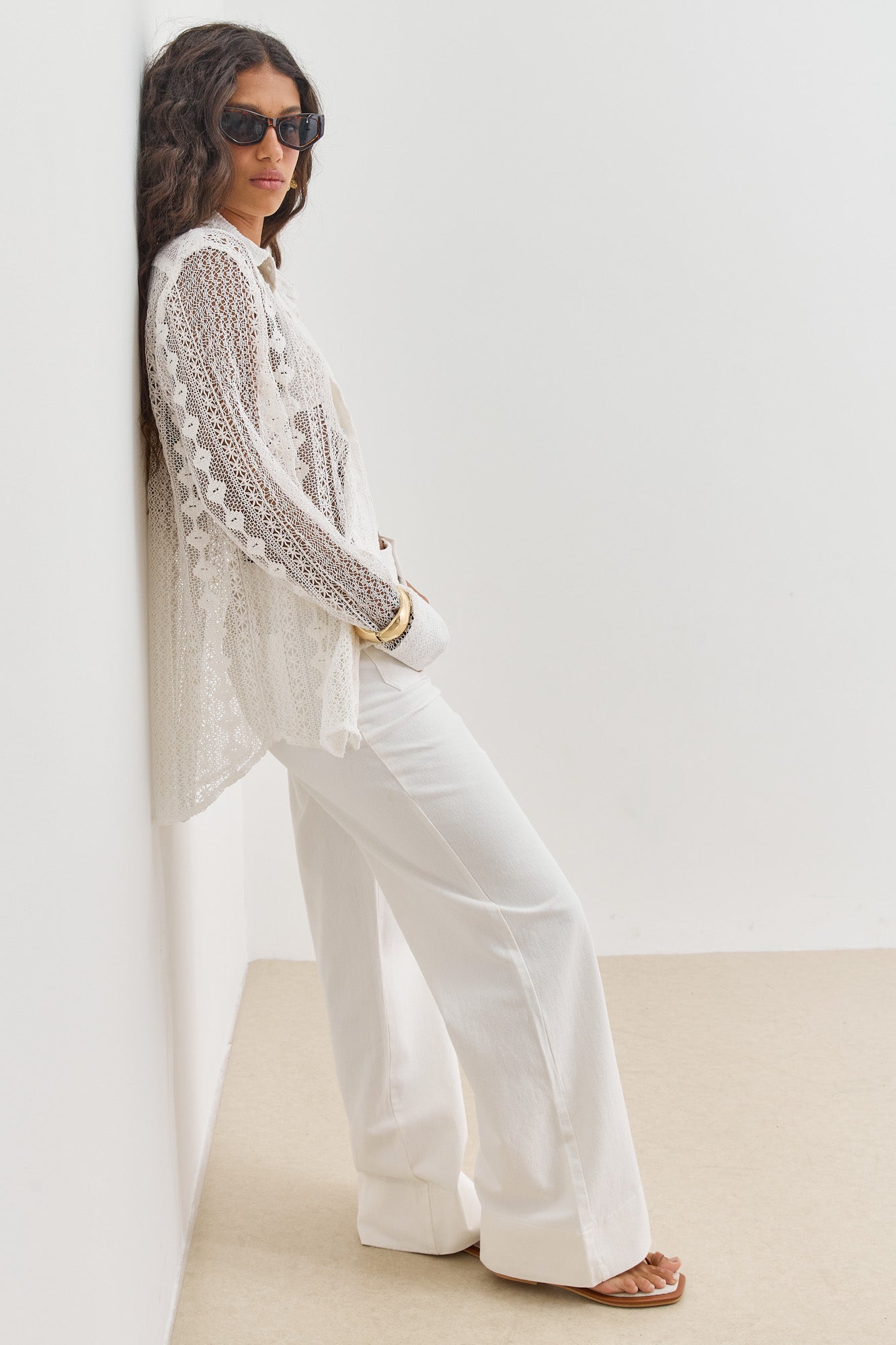 מכופתרת קזבלנקה בד תחרה | שמנת