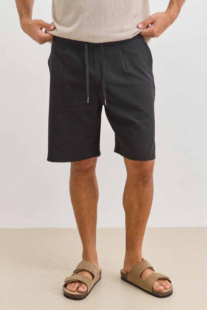 מכנסי ברמודה ג׳סטין מחויטים גומי במותן | שחור