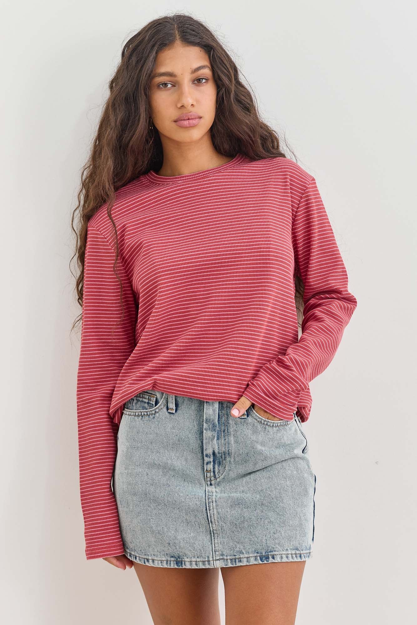 חולצת דריה סטרייפס | ורוד/אדום