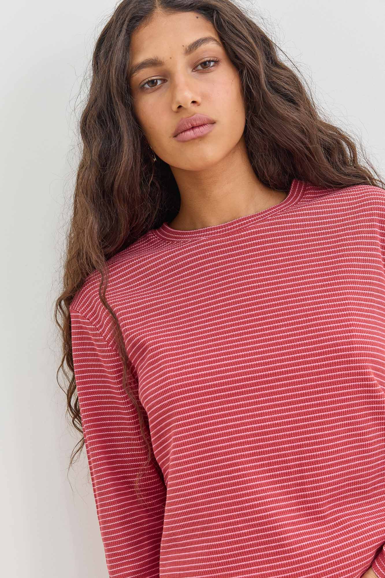 חולצת דריה סטרייפס | ורוד/אדום