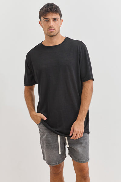 טי שירט דמוי פשתן ליאם סיומת גזורה | שחור