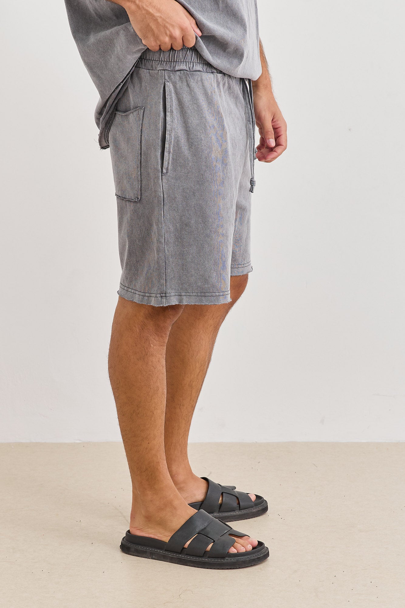 שורטס קרלוס וואש סיומת גזורה | אפור