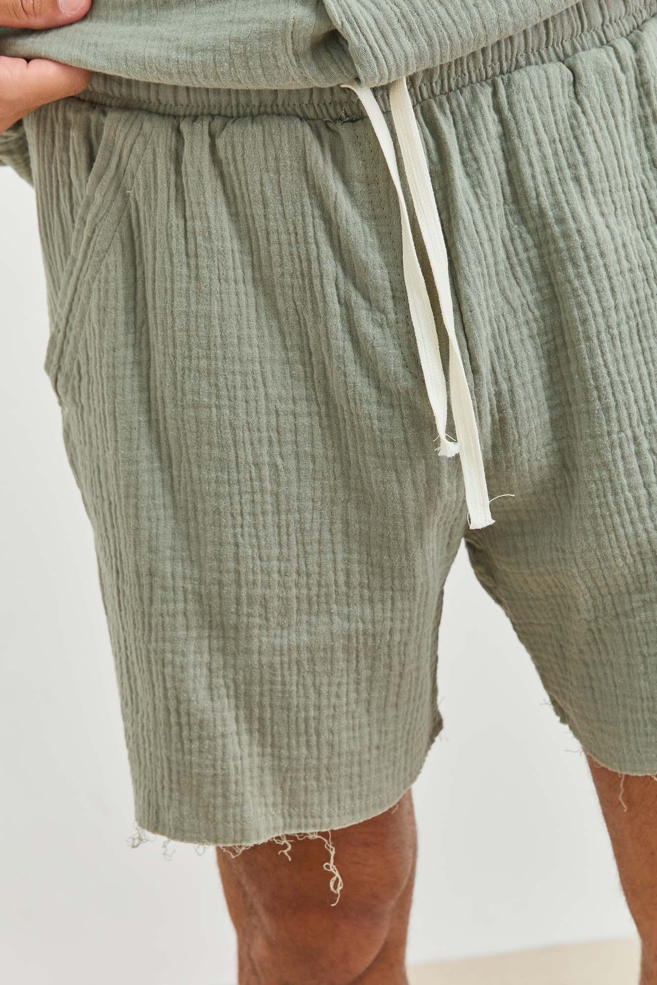 מכנס איידן טטרה סיומת גזורה | ירוק