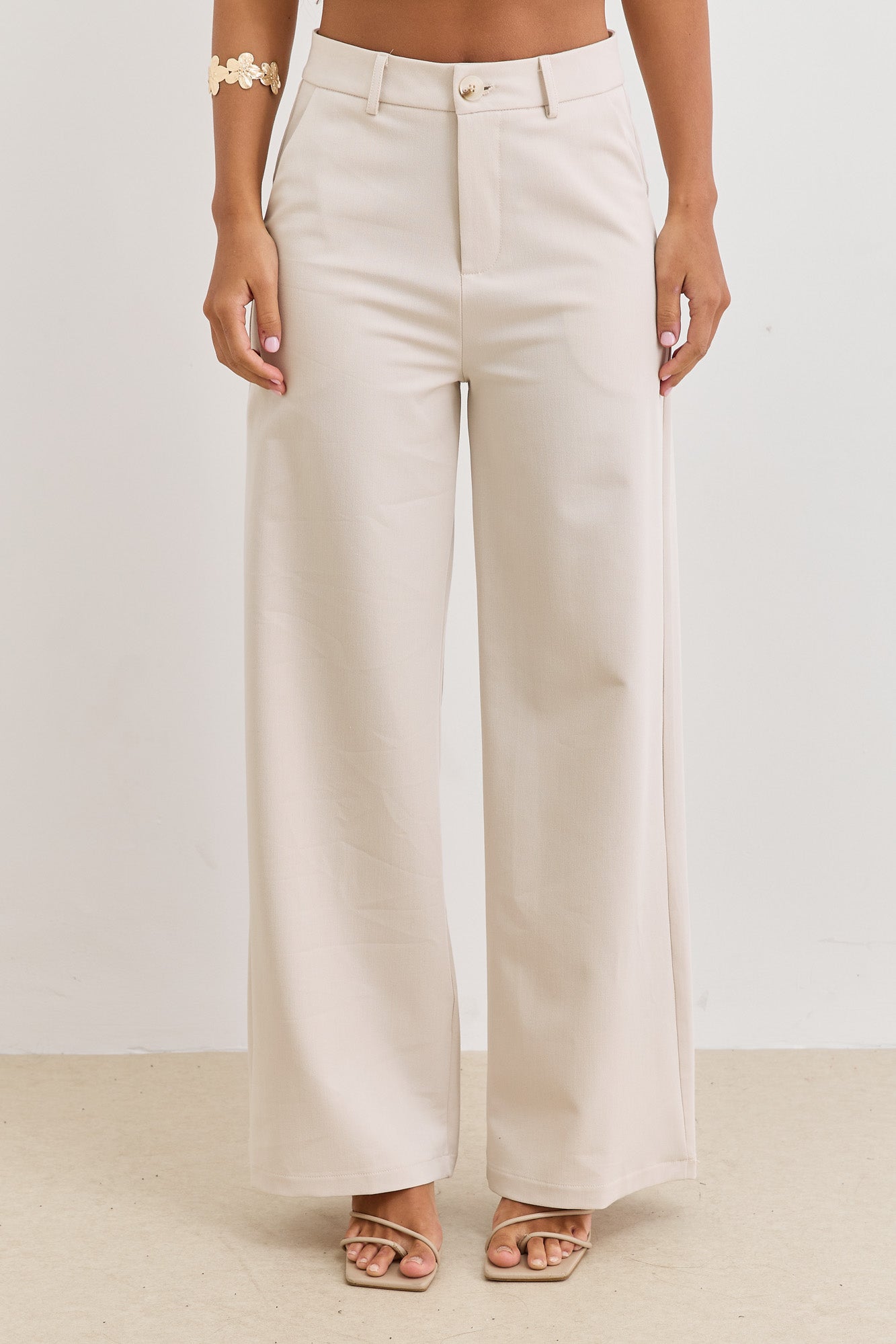 מכנסיים מחויטים מונה גזרה ישרה | אבן